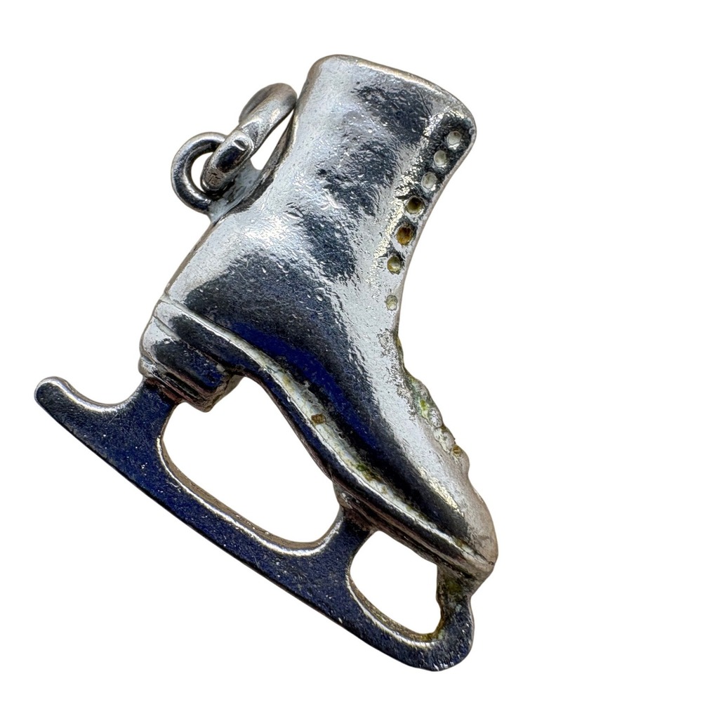 Vintage Silver Tone Ice Skate Charm Red Sole Winter Sports Pendant 3.11g 240